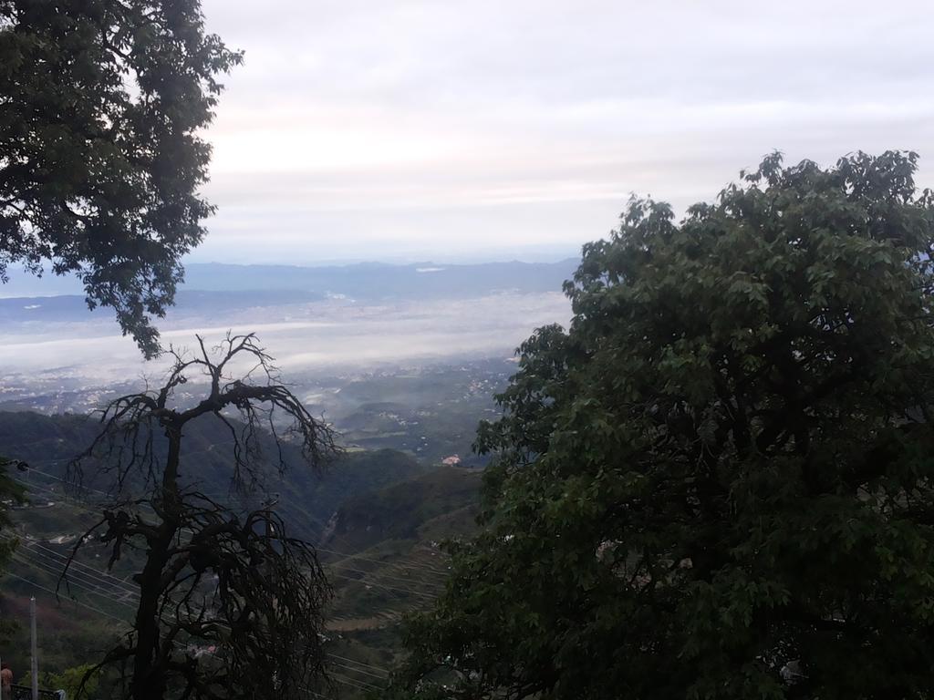 Valley View Hotel Mussoorie Eksteriør billede